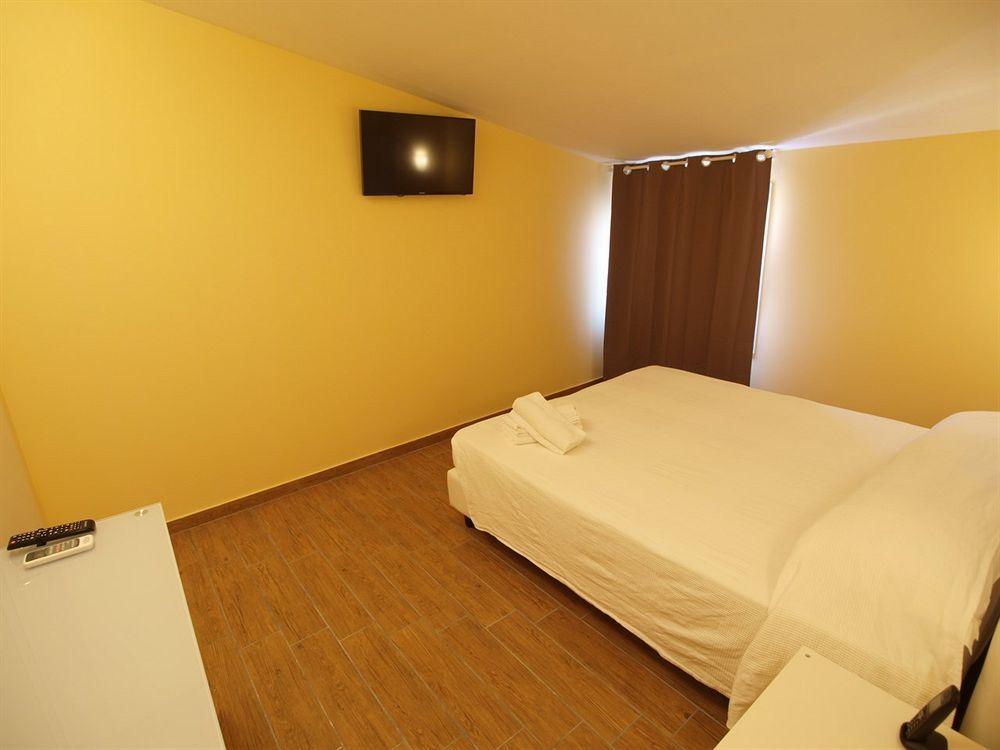 Via Mameli 5 Hotel Sanremo Ngoại thất bức ảnh