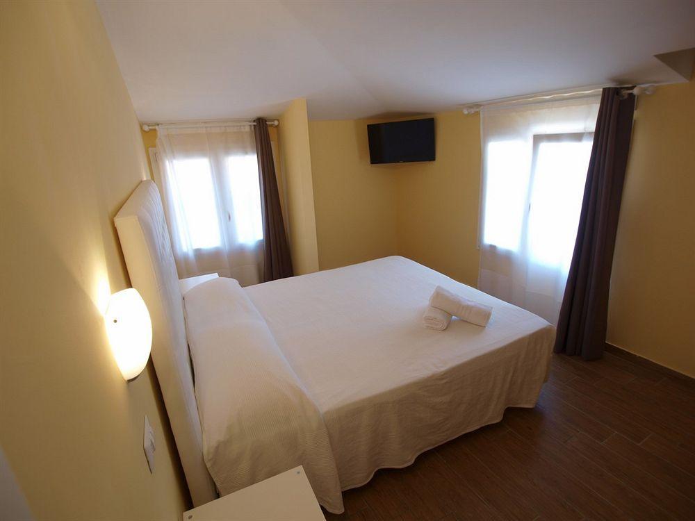 Via Mameli 5 Hotel Sanremo Ngoại thất bức ảnh