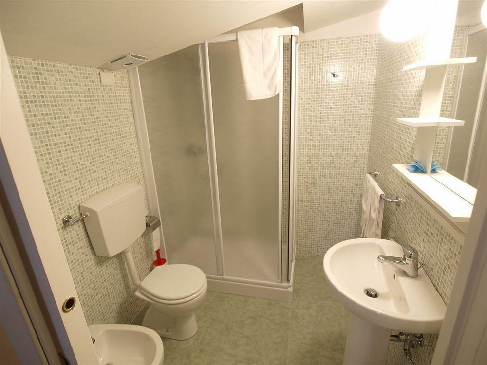 Via Mameli 5 Hotel Sanremo Ngoại thất bức ảnh