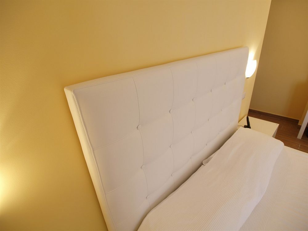 Via Mameli 5 Hotel Sanremo Ngoại thất bức ảnh