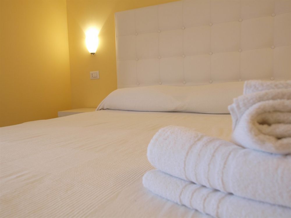 Via Mameli 5 Hotel Sanremo Ngoại thất bức ảnh