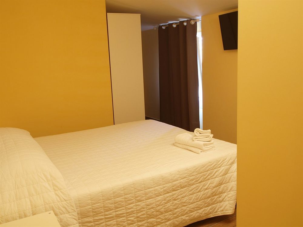 Via Mameli 5 Hotel Sanremo Ngoại thất bức ảnh