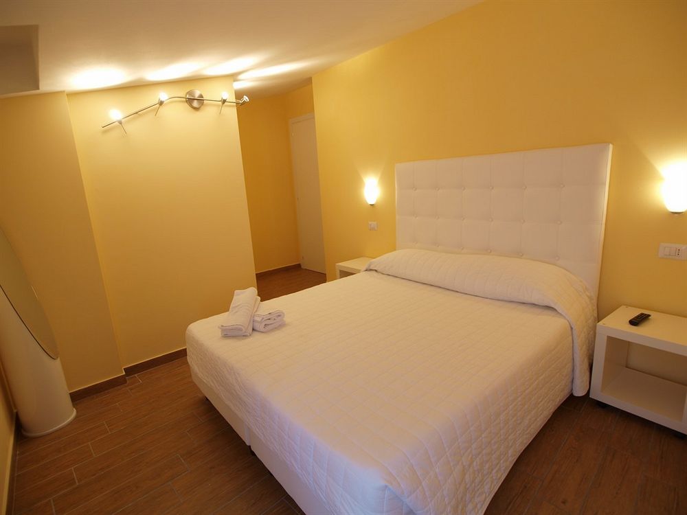 Via Mameli 5 Hotel Sanremo Ngoại thất bức ảnh